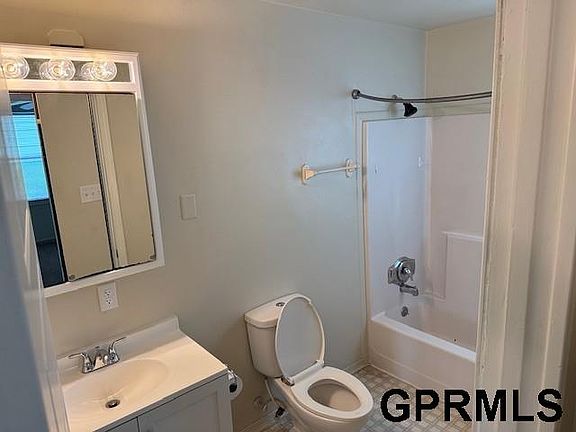 5th image of 7317 S 40th St