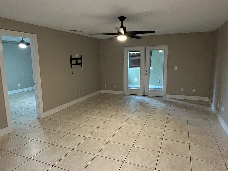 206 Atlas Ln #1 — Photo 4