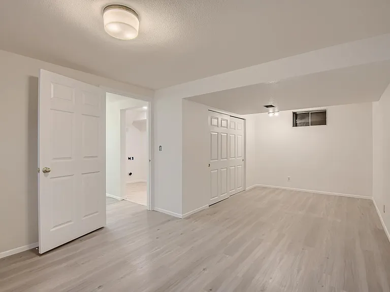 6921 E Arkansas Ave — Photo 12