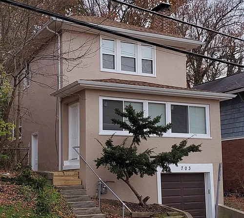 703 Riddle Rd Photo 1