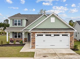 1748 Fordham Dr, Fayetteville, NC 28304