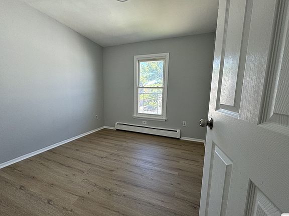 4th image of 50 Van Nostrand Ave #2
