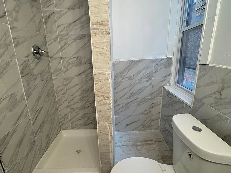 4133 Pennsgrove St — Photo 21