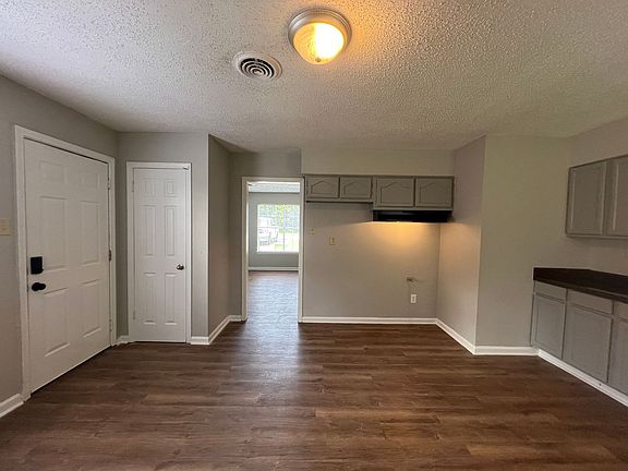 5th image of 4864 Hillbrook Rd