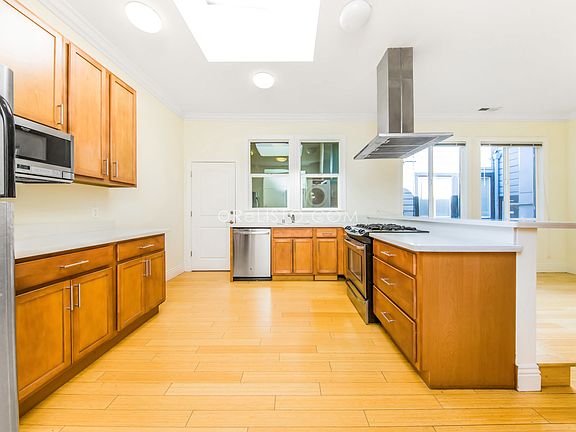 2nd image of 636 20th St