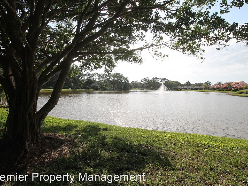1st image of 365 Bay Forest Dr
