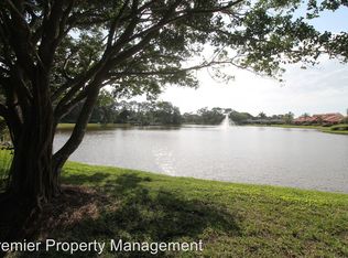365 Bay Forest Dr, Naples, FL 34110