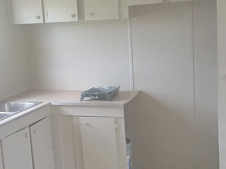 321 Lacross Rd — Photo 10