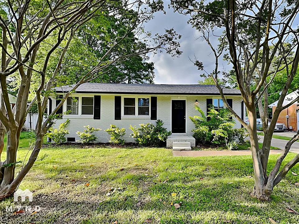 741 Bunche Dr