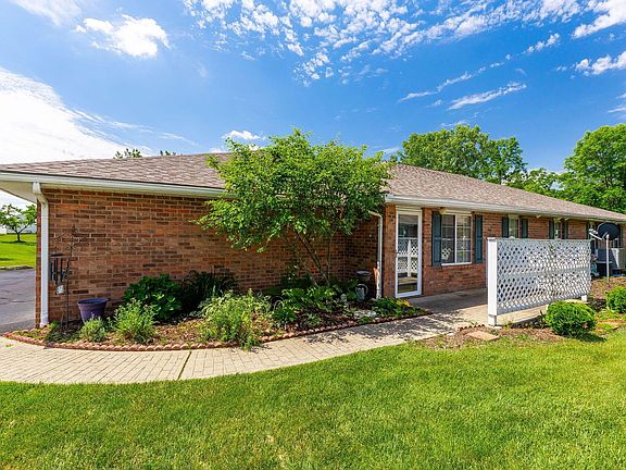 3rd image of 273 Residence Dr #273