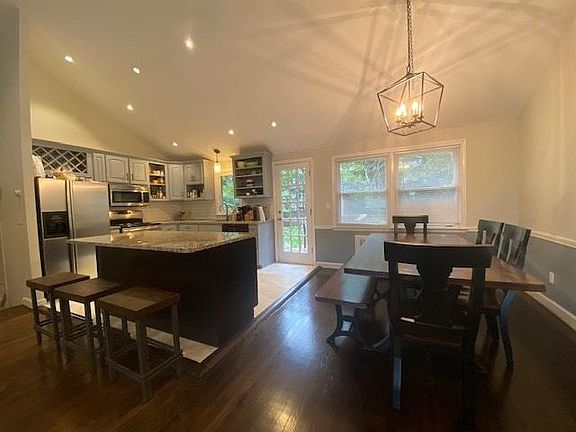 4th image of 26 Haverford St #1