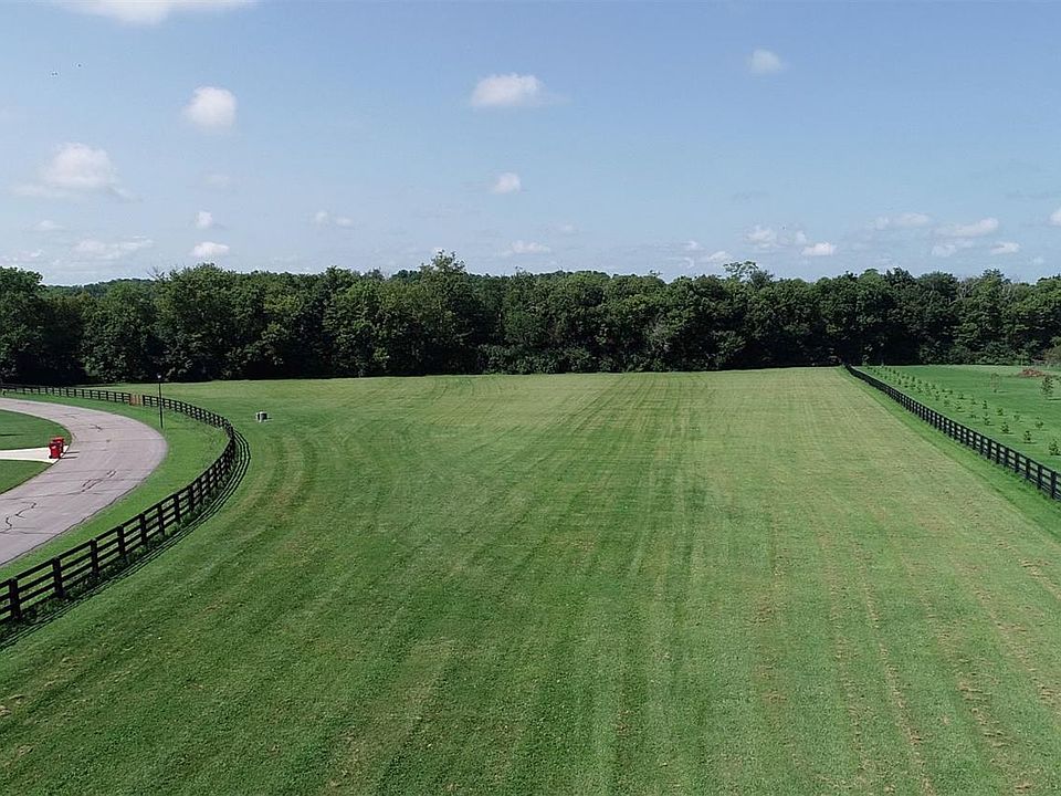 1st image of 210 Walden Way