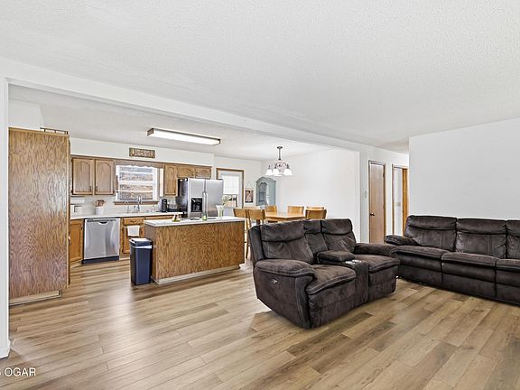 5th image of 12870 Jenner Dr