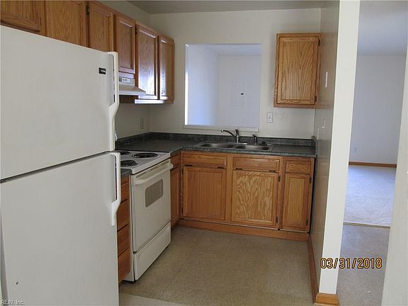 5th image of 2556 Detroit St
