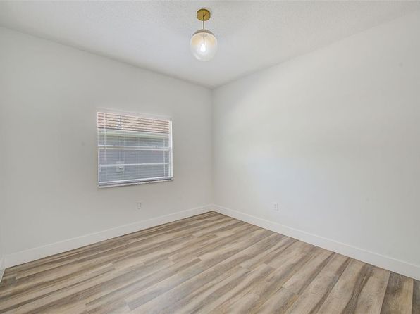 tampa-florida-82041754 picture