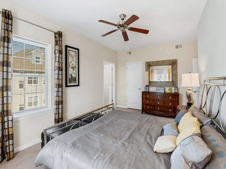 print_101_campbell_blvd_hdr_061