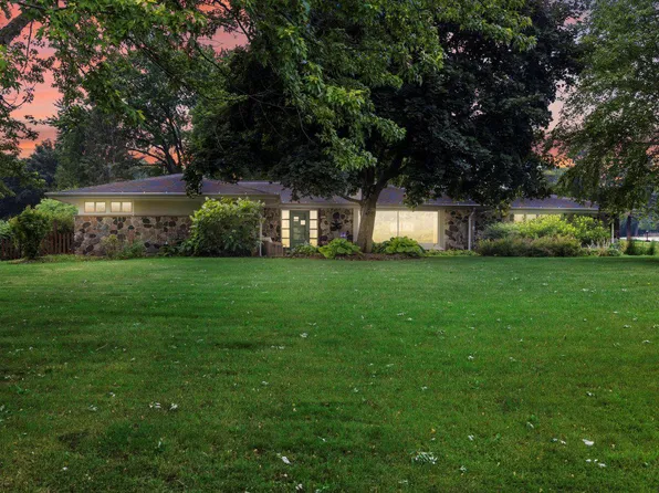 3515 Cherry Hill DRIVE, Brookfield, WI 53005