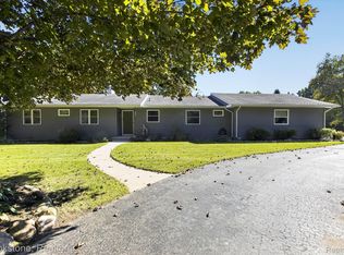3280 Tanglewood Trl, Chelsea, MI 48118