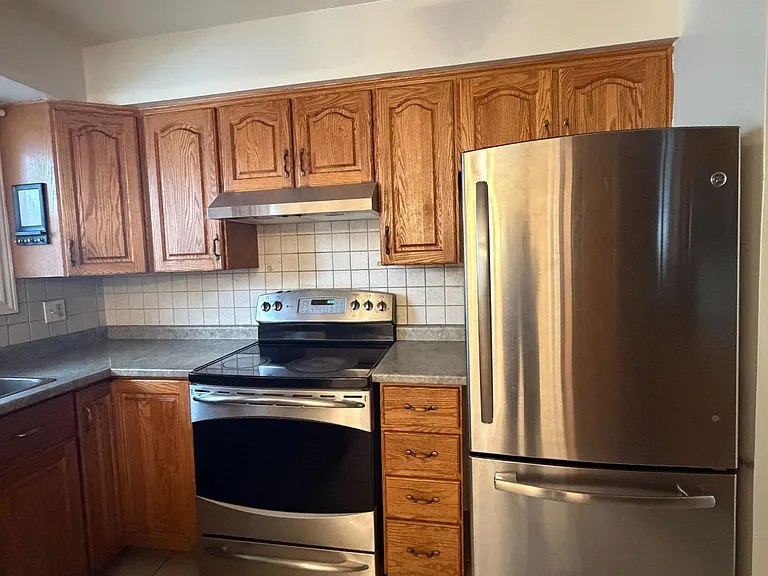 10 Miami Dr — Photo 37