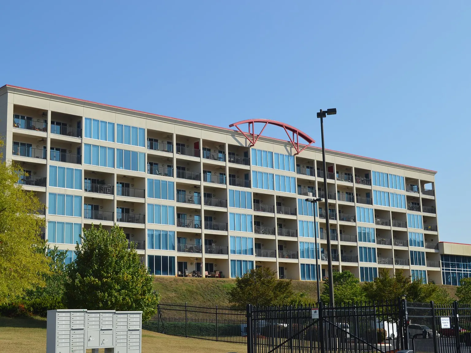 2 bed, 1217 sqft, $2,000 — Photo 2