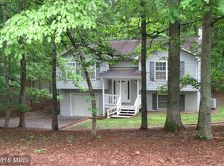 100 Quicksilver Ct, Locust Grove, VA 22508