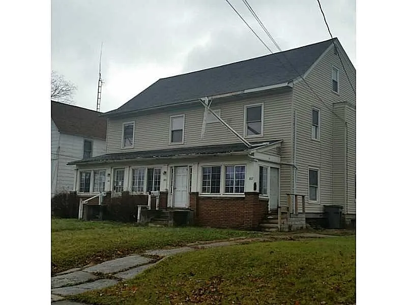 863 W Elm St photo 1