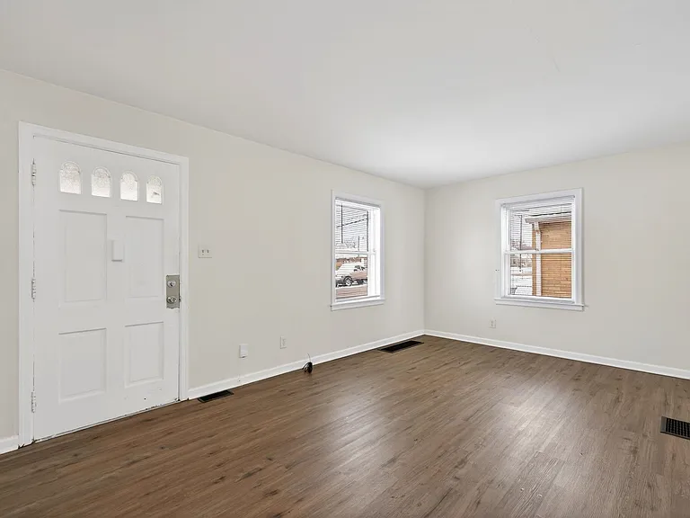 4100 Fulton Ave — Photo 4
