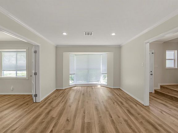 4th image of 14915 Chadbourne Dr