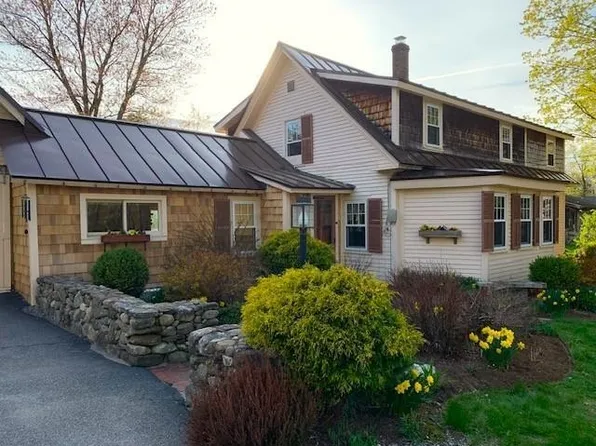 1747 River Road, Weare, NH 03281