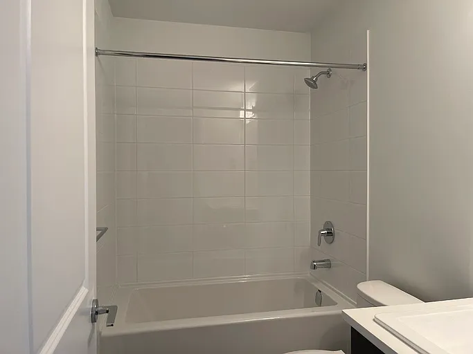 13623 81a Ave #512 — Photo 4