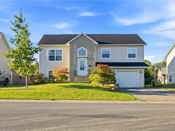 14 Hallihan Dr, Oromocto, NB E2V 0C5