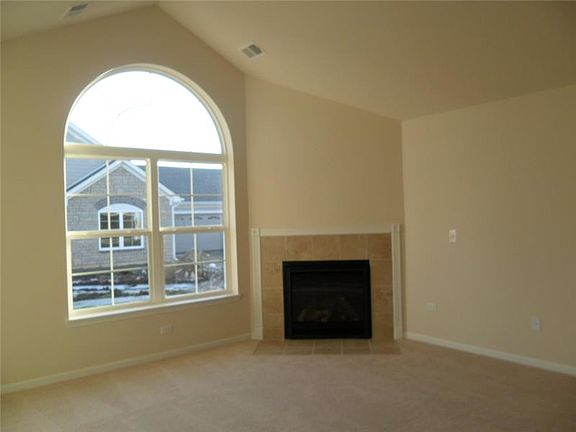 3rd image of 2638 Verdi St