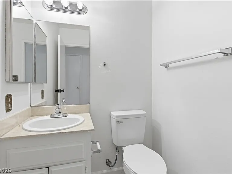 210 Greenbriar Townhouse Way — Photo 14