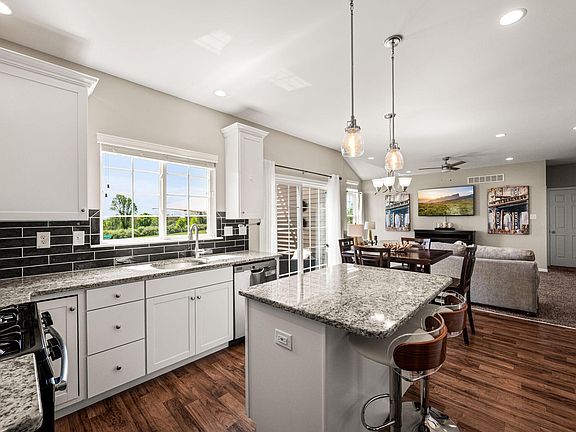 5th image of 26 Covewood Way