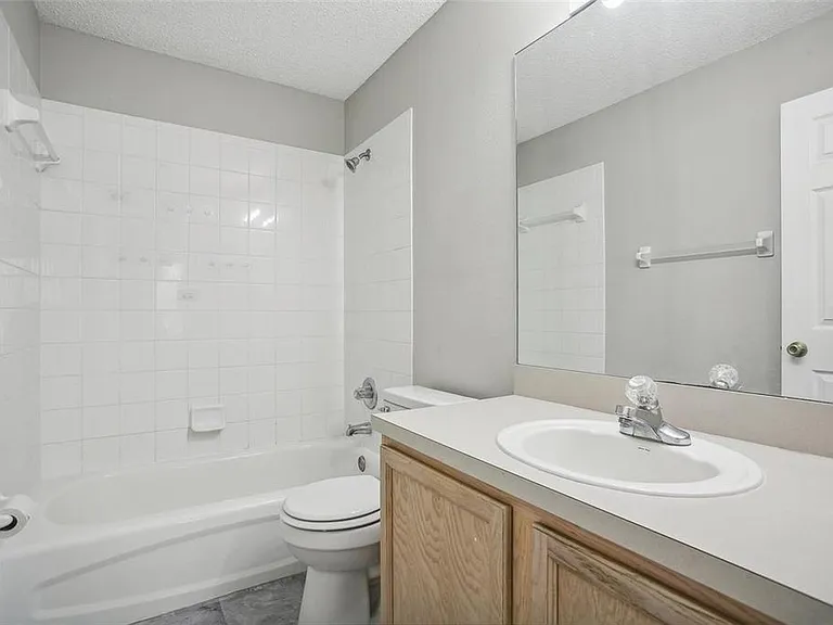 18181 Paradise Point Dr — Photo 38