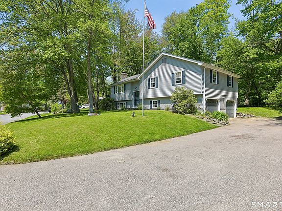 2nd image of 29 Ravenwood Road
