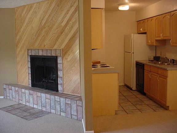 2nd image of 401 12th Ave #187