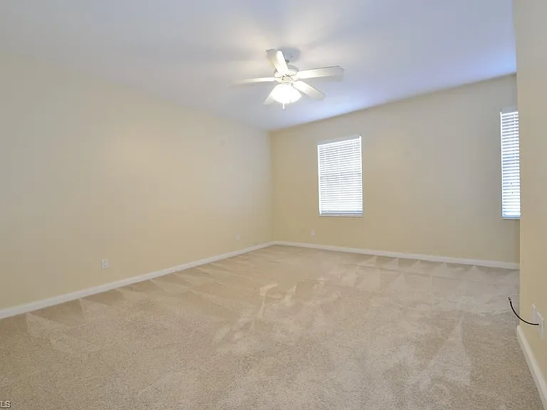 28725 Alessandria Cir — Photo 10