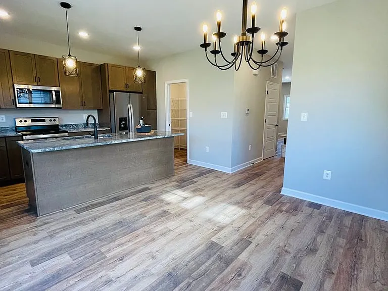 1376 Palomino Trl — Photo 24
