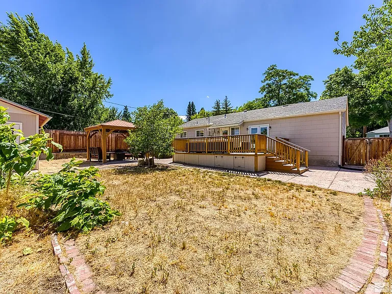 1040 Munley Dr — Photo 15