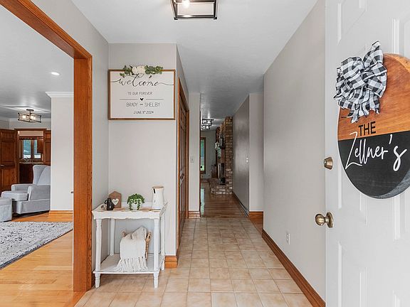 5th image of 2615 Edgewood Ln