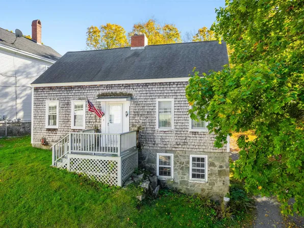 2 Mount Pleasant Street, Newmarket, NH 03857
