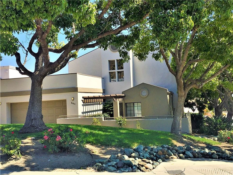1st image of 564 Bluerock Dr