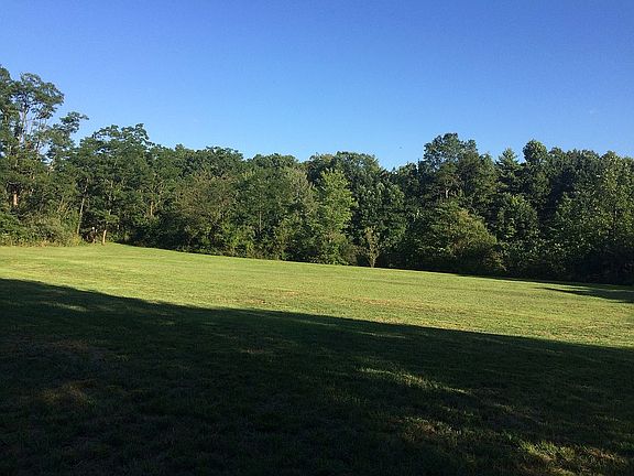 2nd image of 700 Paddy Mountain Rd