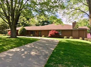2855 E Southern Hills Blvd, Springfield, MO 65804