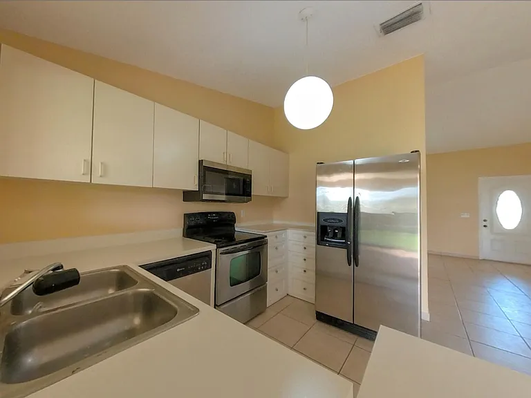 1858 SW Davis St — Photo 13