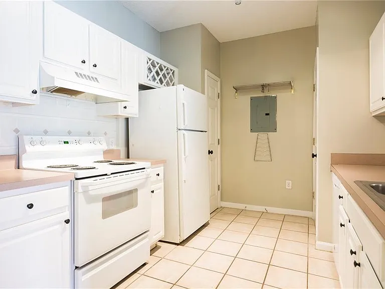 955 Juniper St NE #3228 — Photo 2
