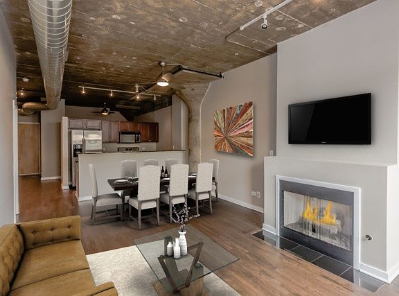 3rd image of 1001 W 15th St Unit 238