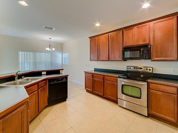 3rd image of 506 Fern Lake Dr