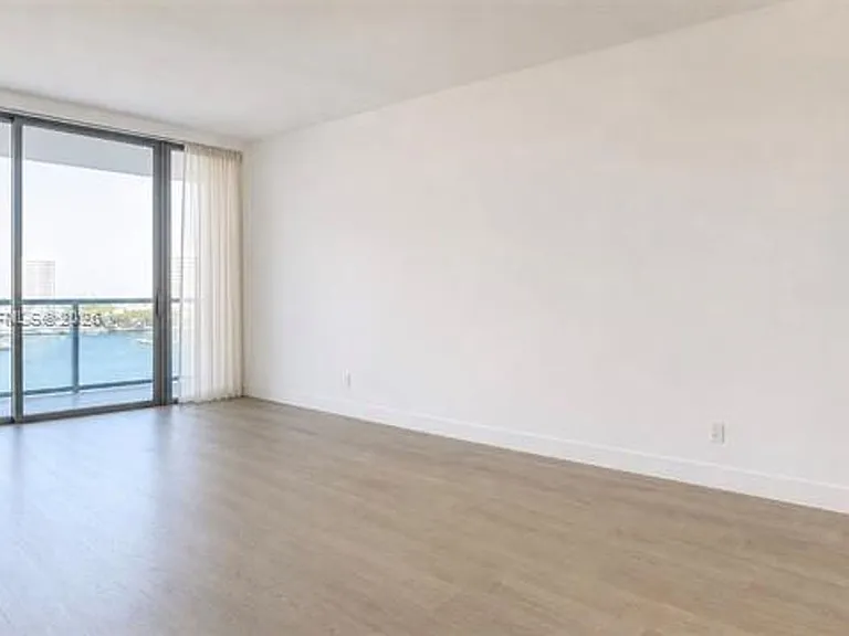 900 Bay Dr #424 — Photo 19